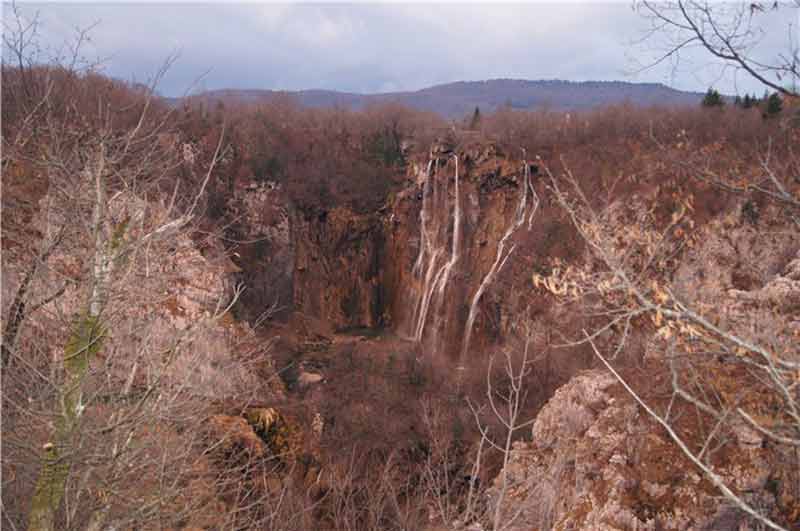 Динарское нагорье, речка Корана