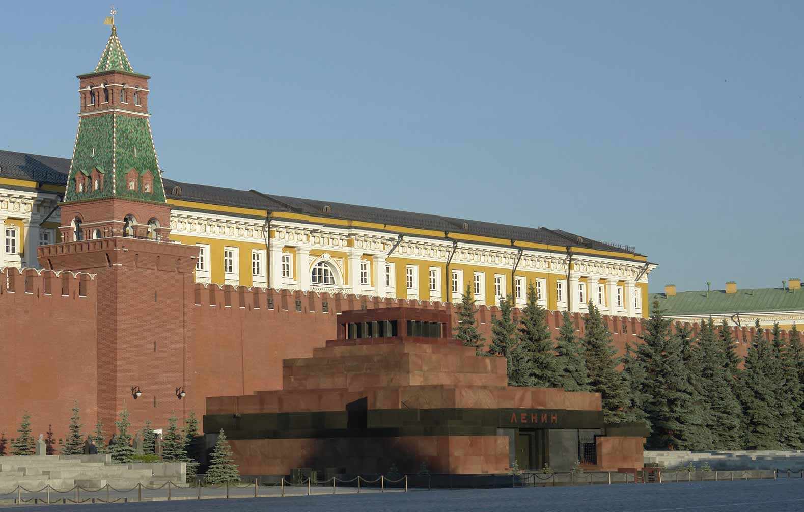 Кремль и мавзолей В.И. Ленина Кремль и мавзолей В.И. Ленина