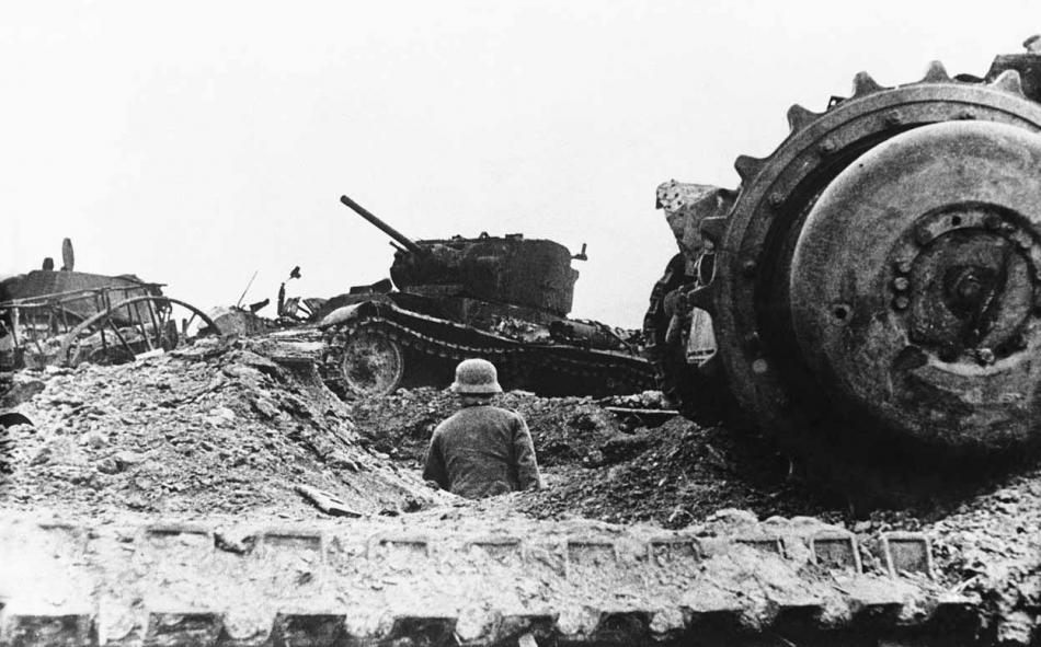 1942 - танковое кладбище под Ржевом